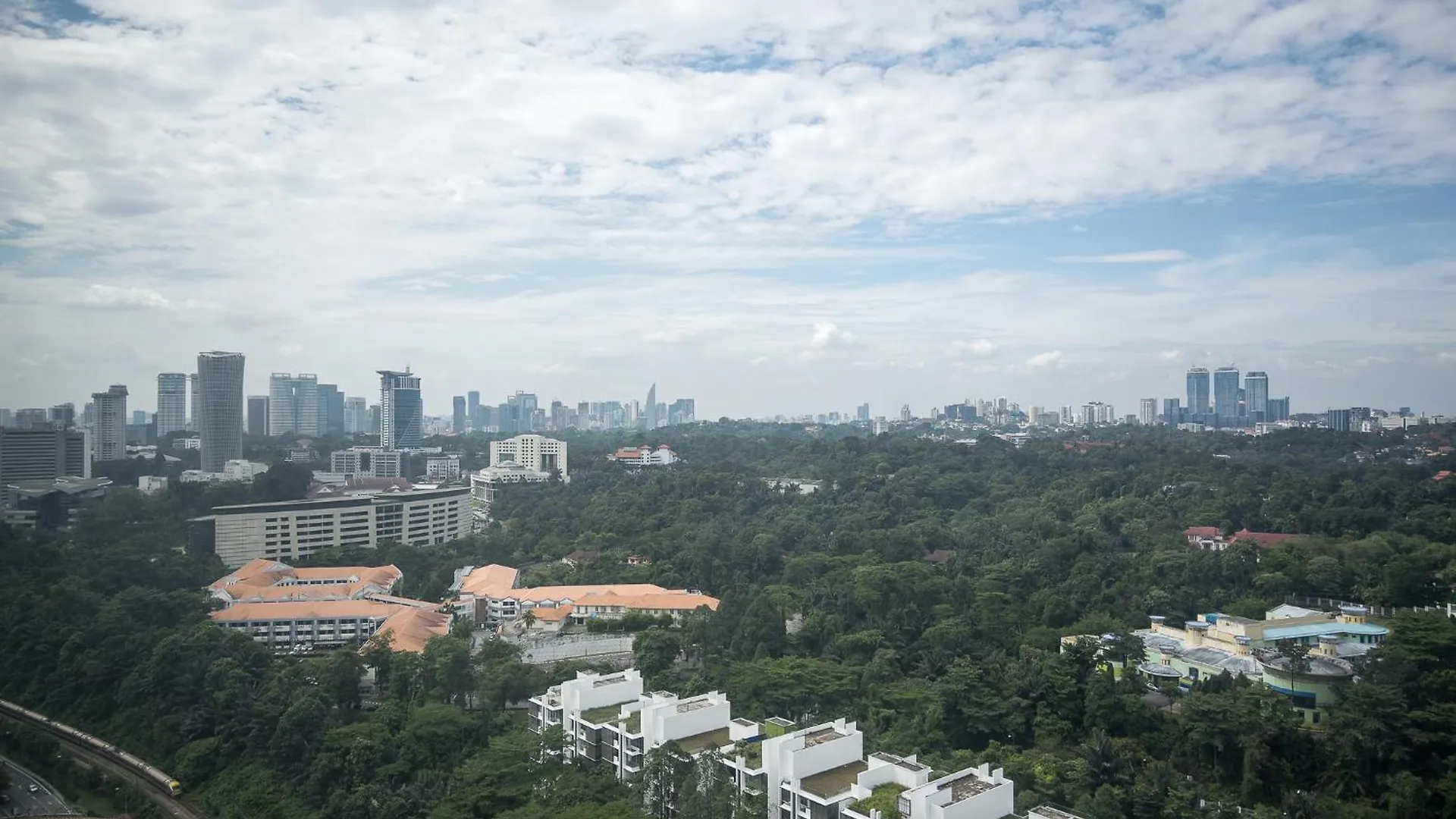 Myrehat Regalia Residences كوالالمبور 0*,