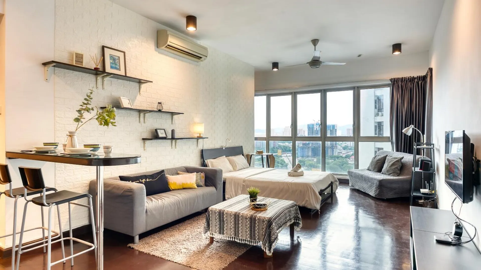 Myrehat Regalia Residences كوالالمبور 0*,